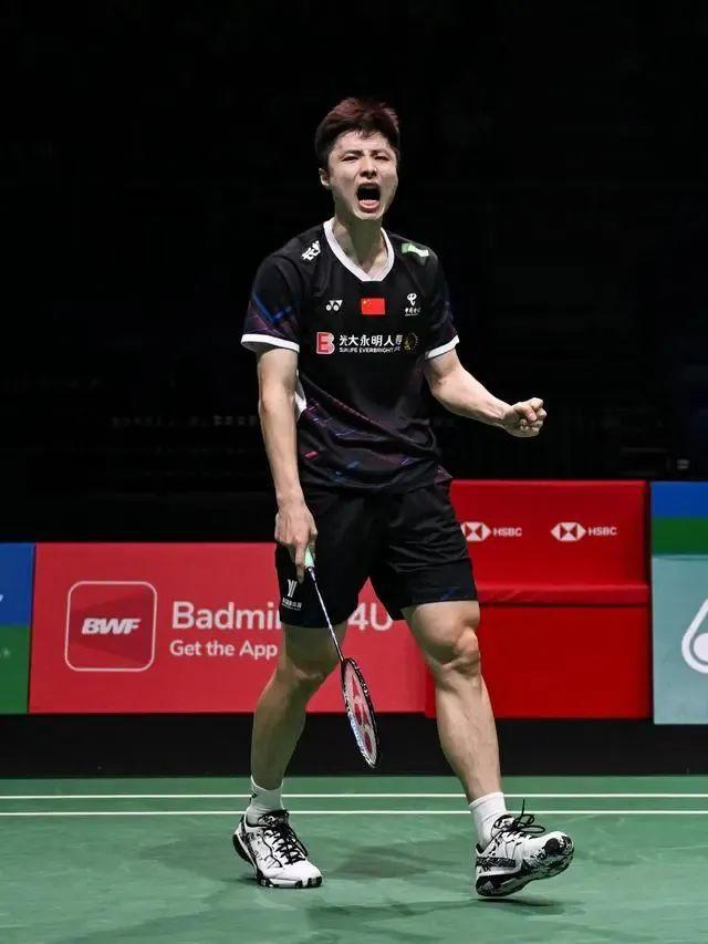 爱游戏在线-马来西亚队险胜日本队,石宇奇统治全场